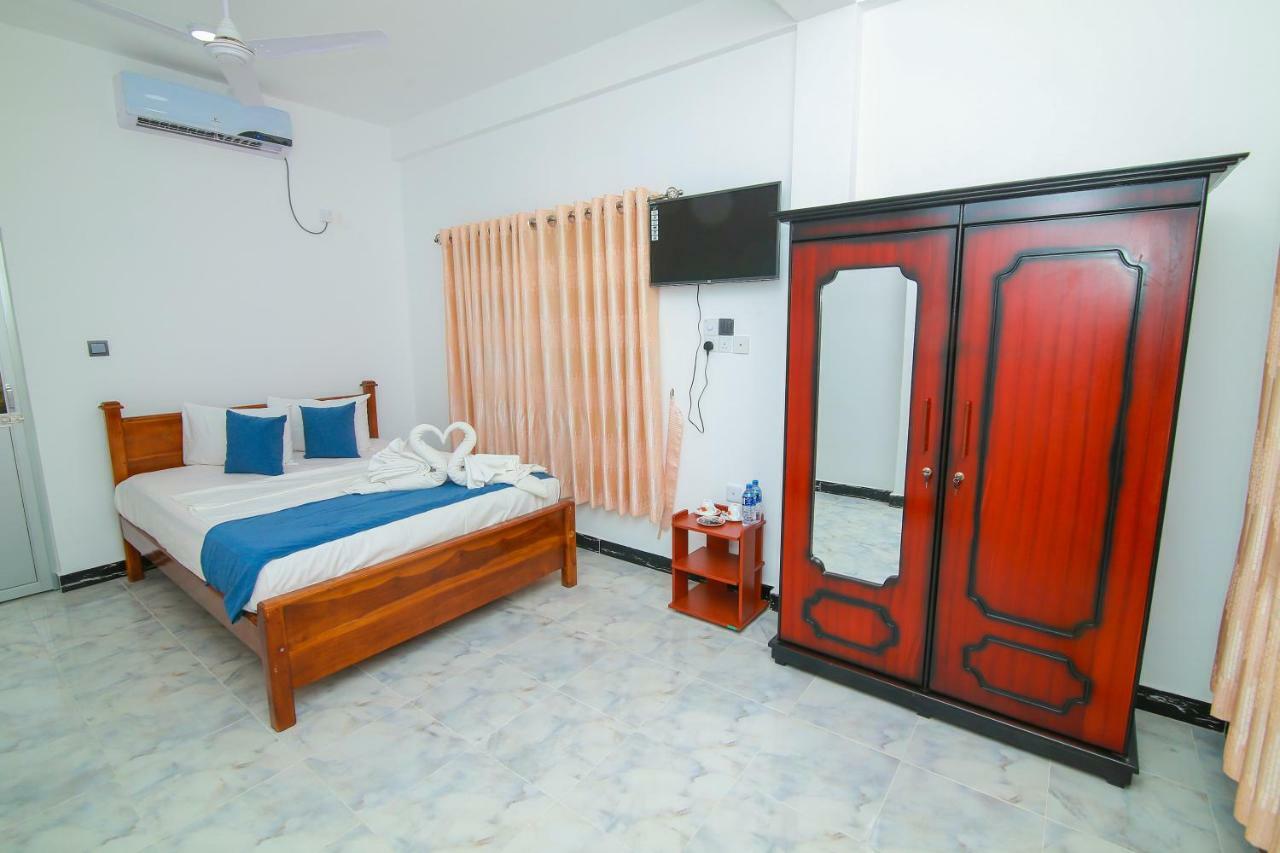 Hotel Sun Blue أوبوفيلي المظهر الخارجي الصورة